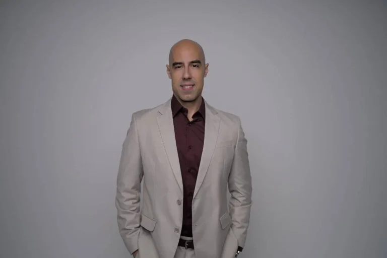 Datafolha: Lula supera Flavio Bolsonaro por 15 pontos e Tarcísio por 5 em simulações de 2º turno para 2026